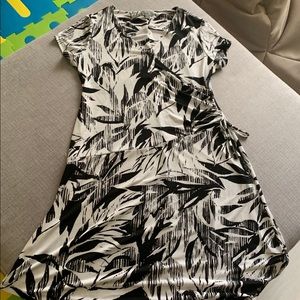 NWOT JM Collection Black White Wrap Dress Size MP